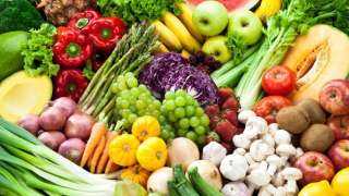 اليوم.. انخفاض طفيف في أسعار الخضراوات والفاكهة بمنافذ المجمعات الاستهلاكية
